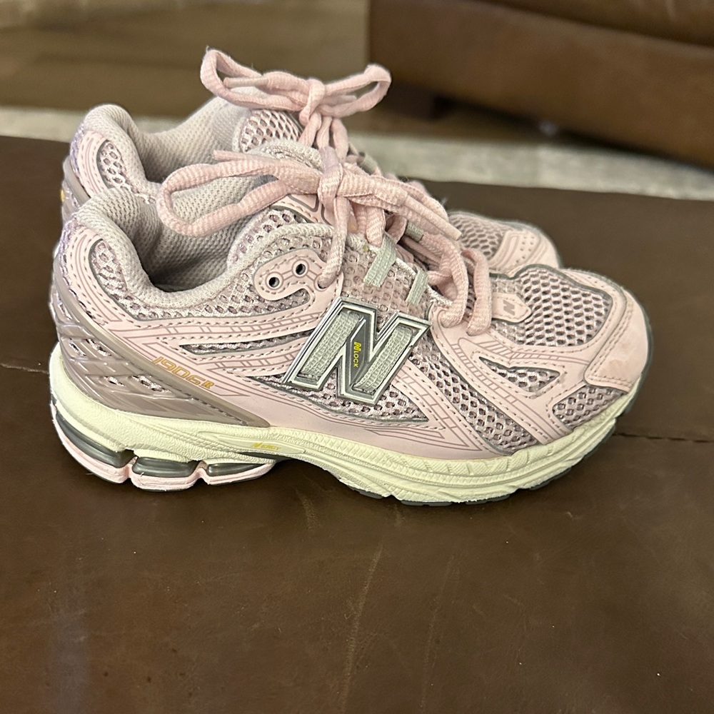 New Balance Kids Light Pink Sneakers 12
